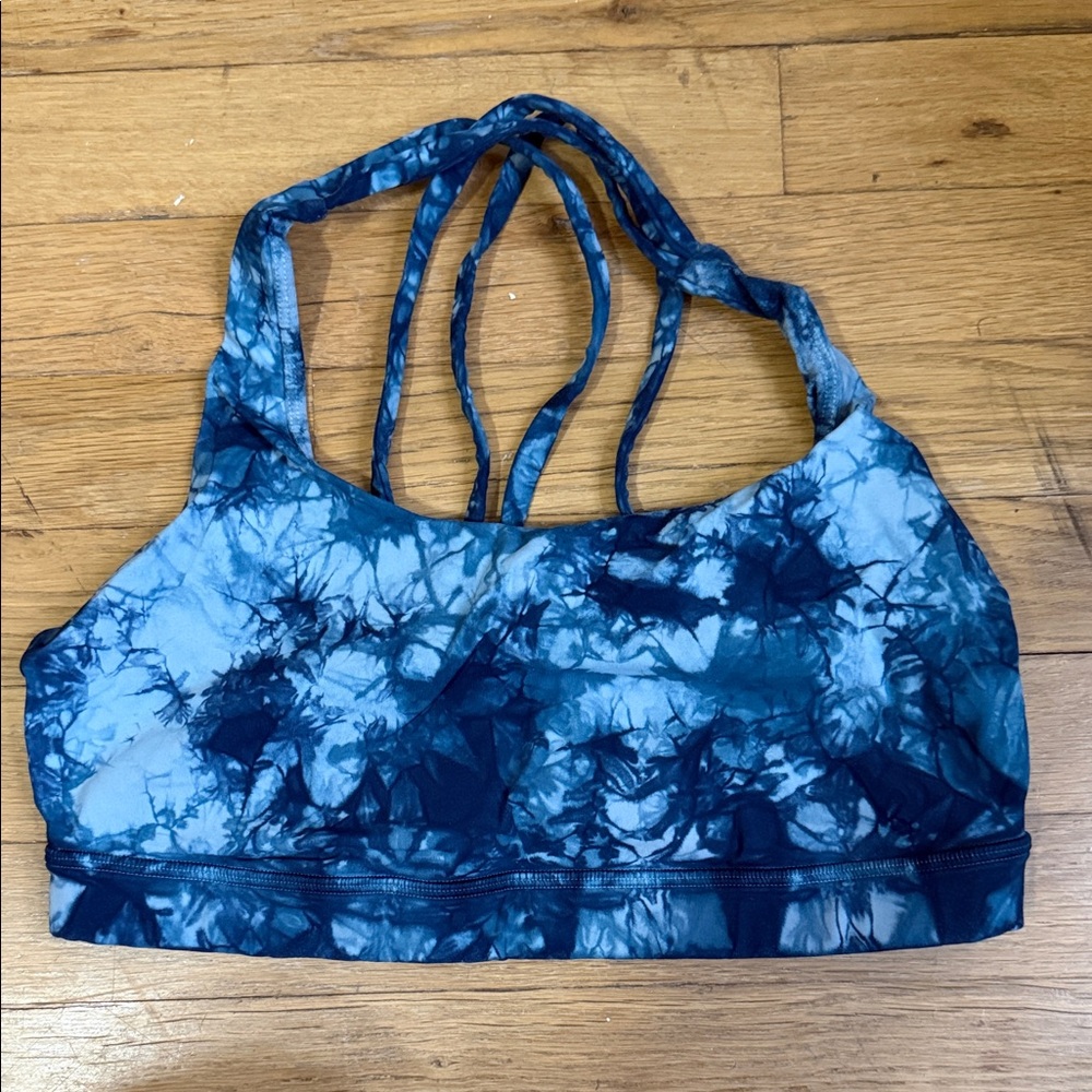 Lululemon sports bra